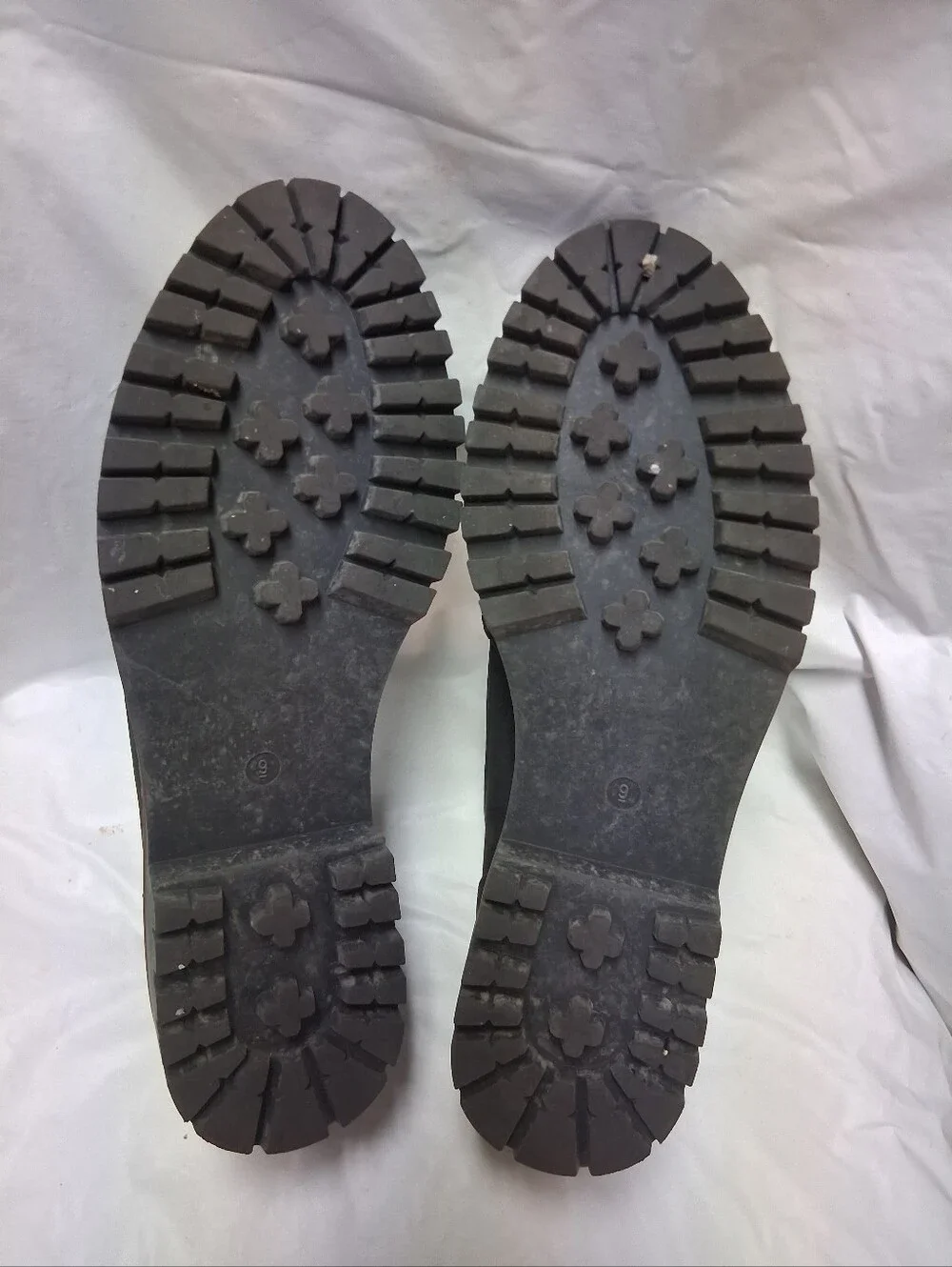 Maurices Women's Black Penny Loafers with Lug Sole Size 9 Preowned